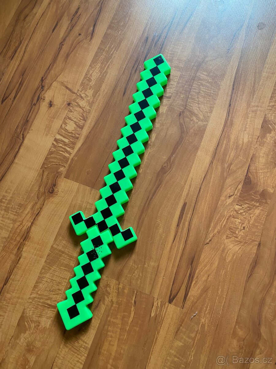 pěnový meč