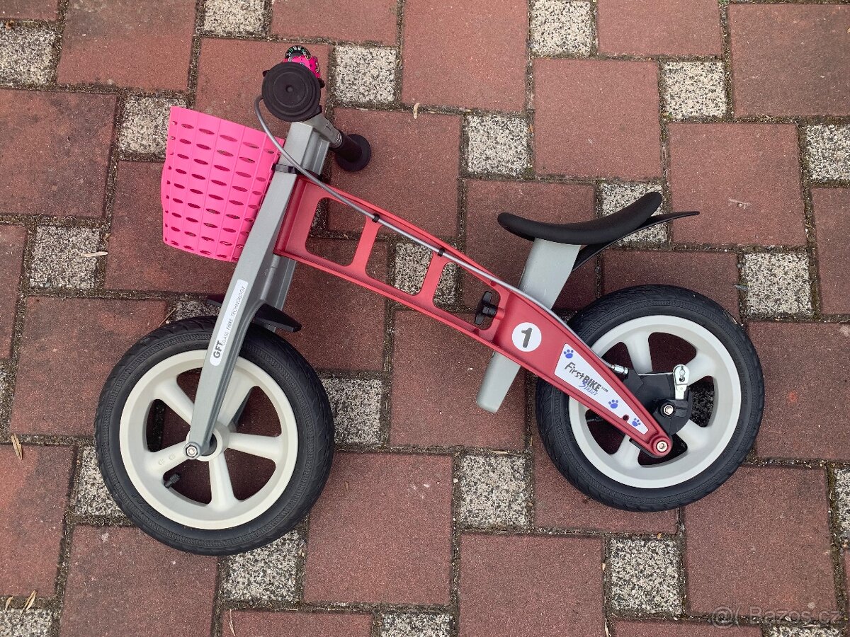 Prodám odrážedlo First Bike