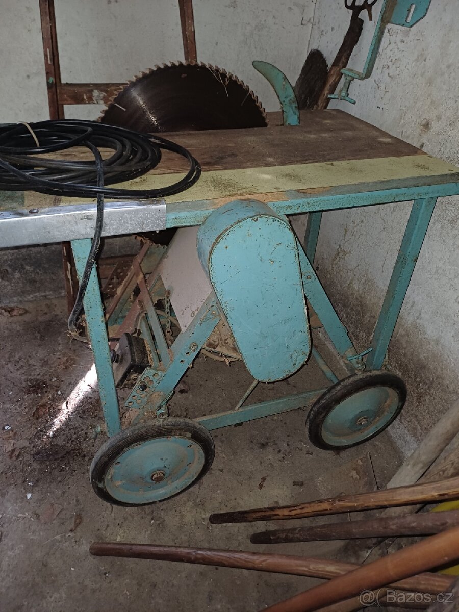 Stolní kotoučová pila