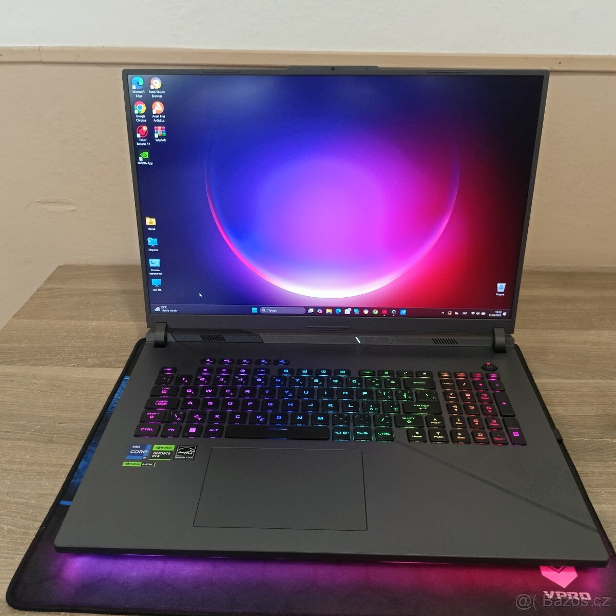 Asus ROG Strix g18 G814 JIR ,GPU nefunkčni,jinak OK