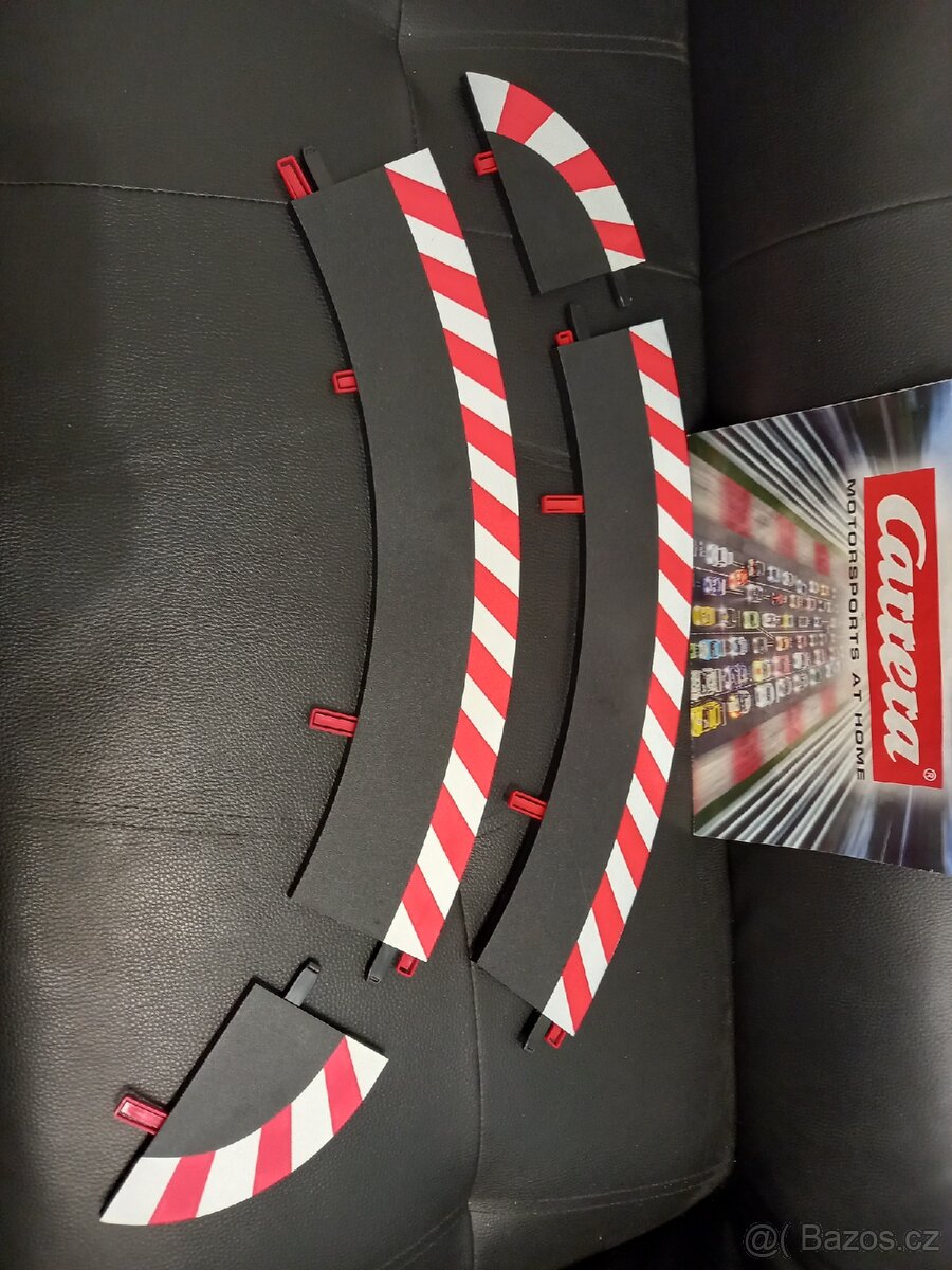 Autodráha carrera evolution digital 2 vnější krajnice