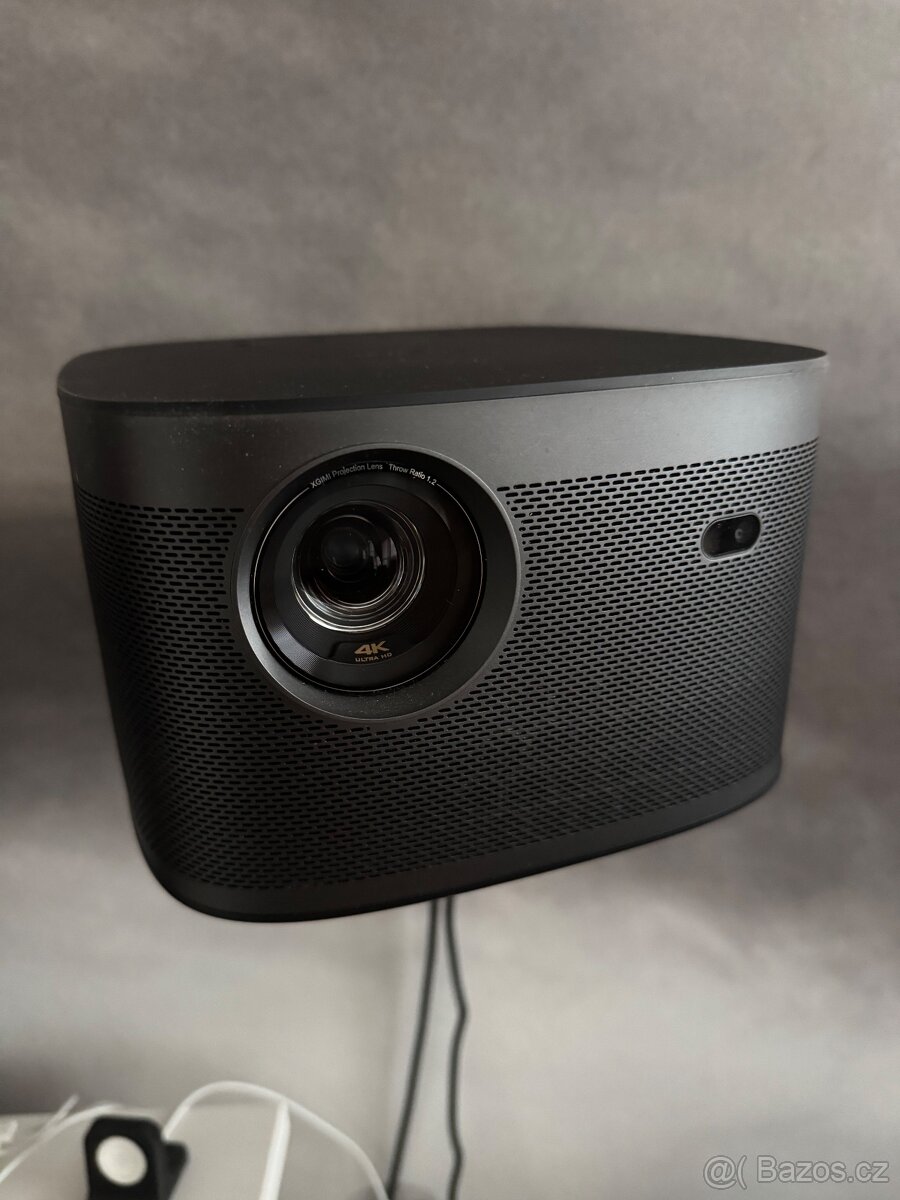 Projektor Xgimi Horizon Pro