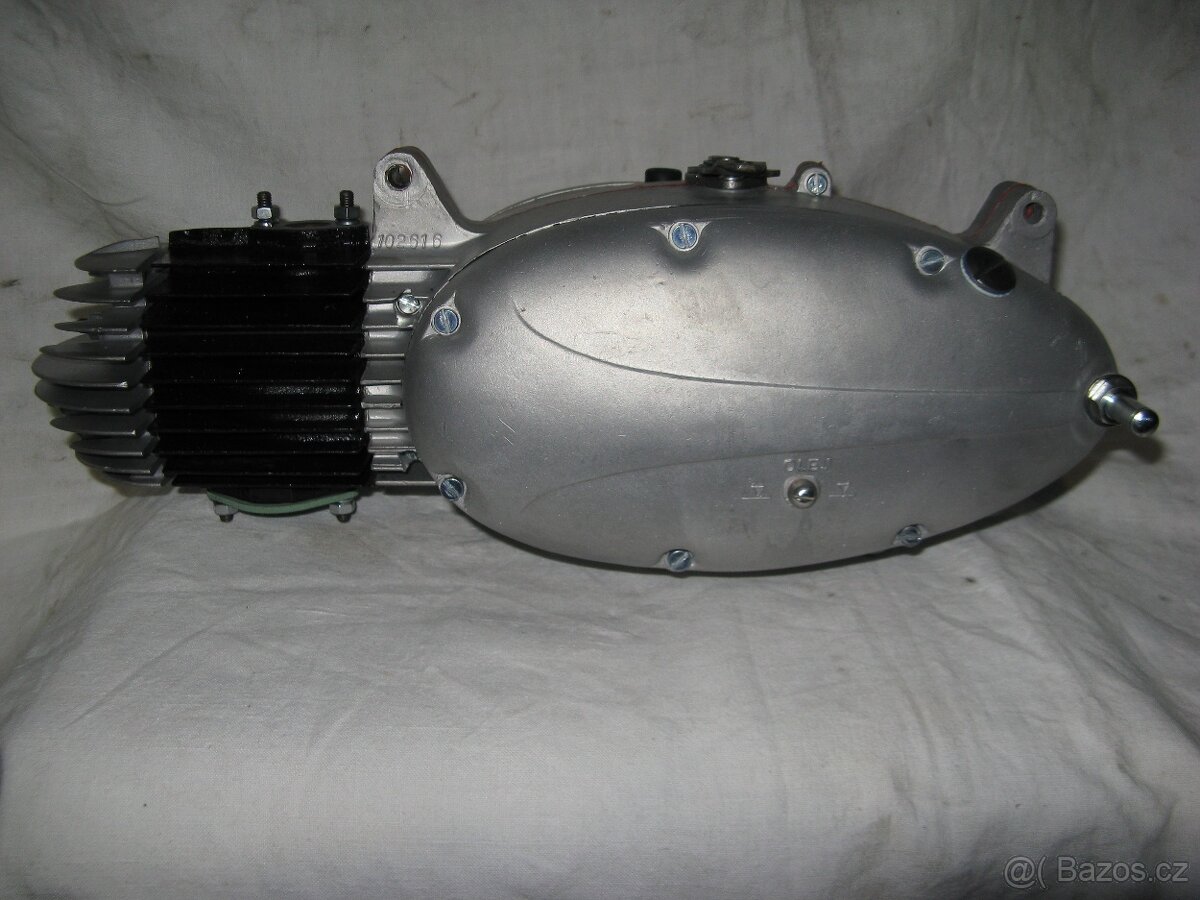 JAWA 550 - 555 motor