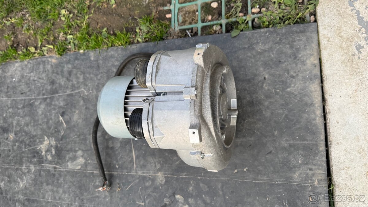 Kompresor / vývěva Gardner Denver Q-BH1 (Made in Germany)