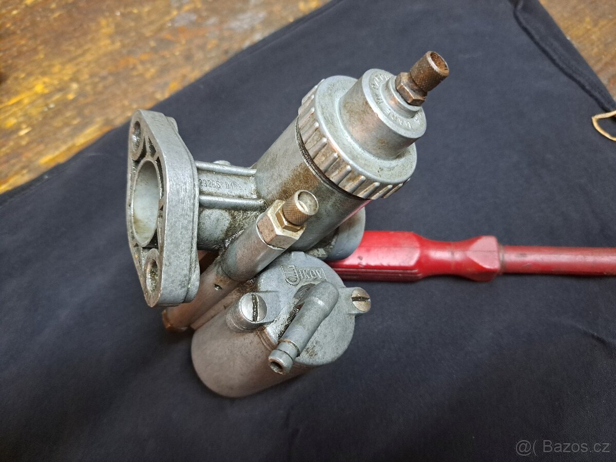 Velorex 350 - karburátor Jikov 2926SD14b sytič