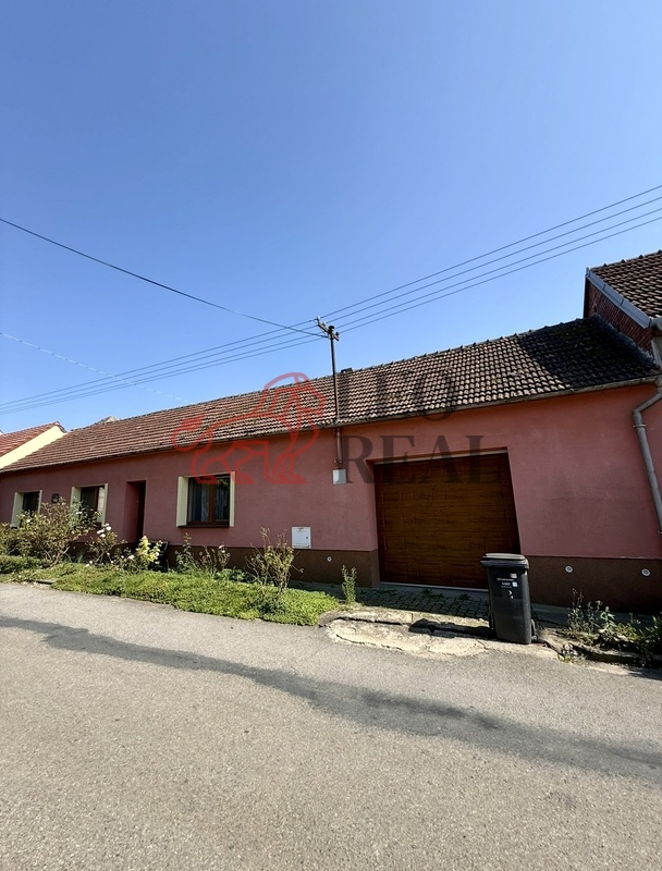 Prodej prostorného RD, užitná plocha 136 m2 a pozemek 2894 m