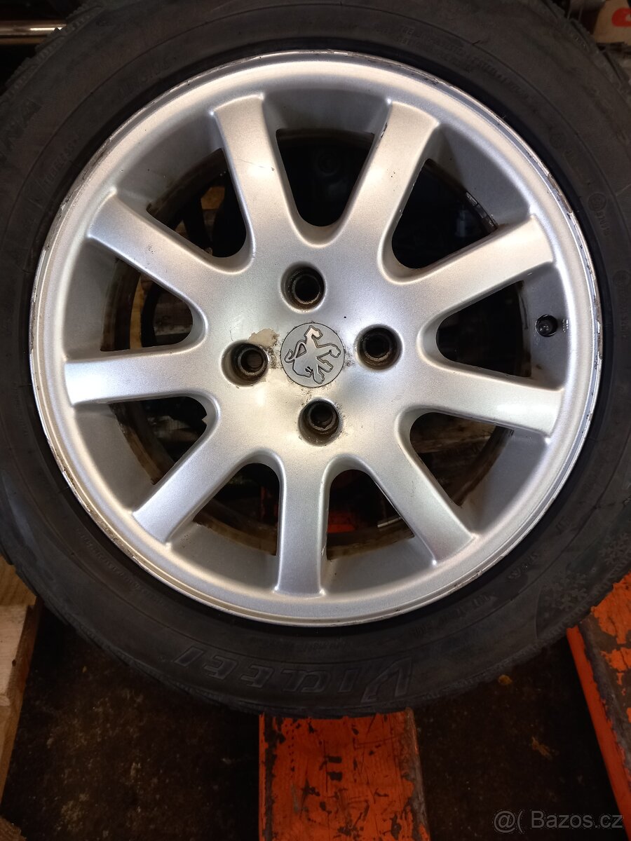 Alu kola obute na timnich pneu 205/55/16