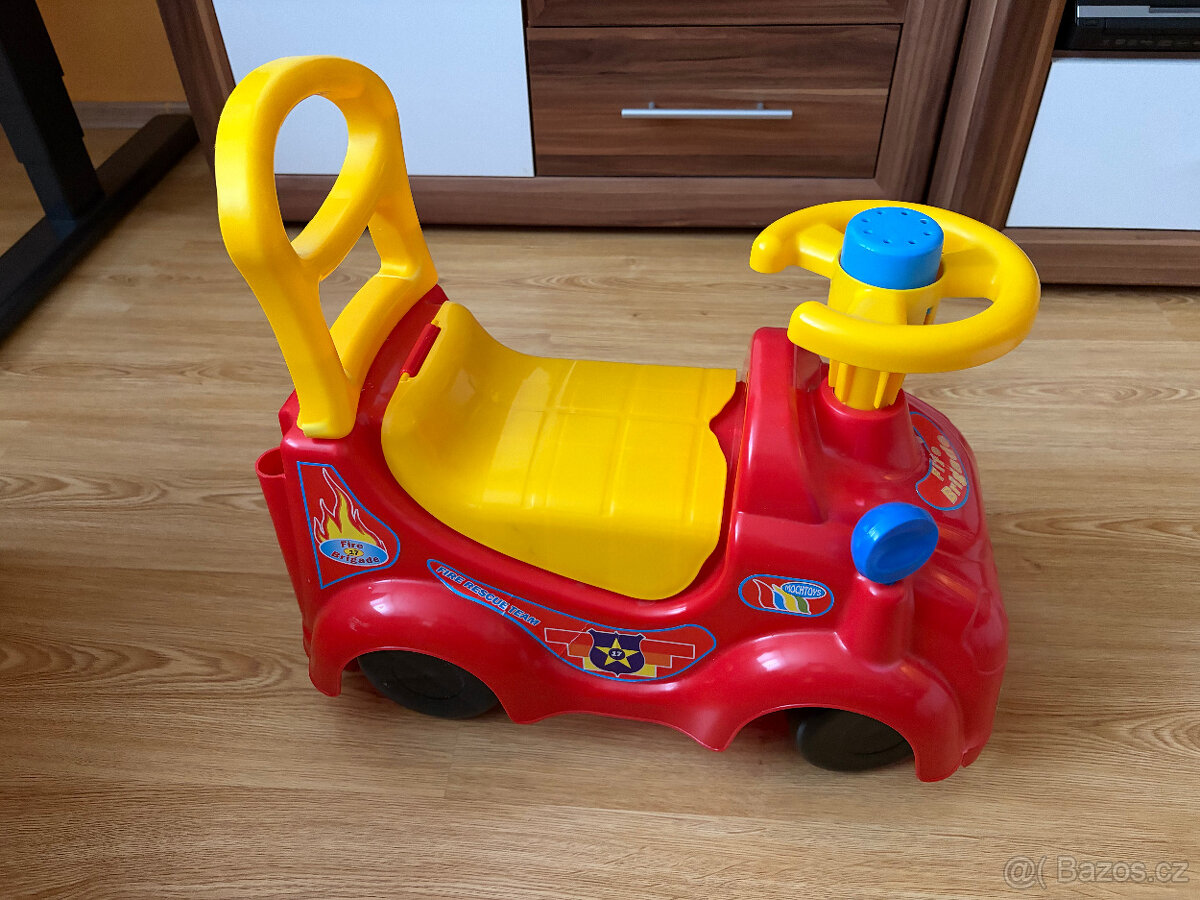 BINO Odrážedlo auto s odklopným sedadlem