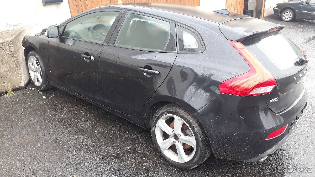 Volvo V40 D3 2.0 110 kw R.v. 2015 124000km