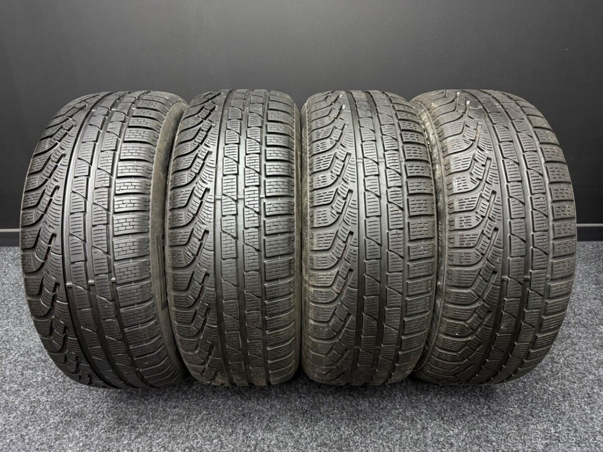 Sada pneu 235/55/17 99H PIRELLI