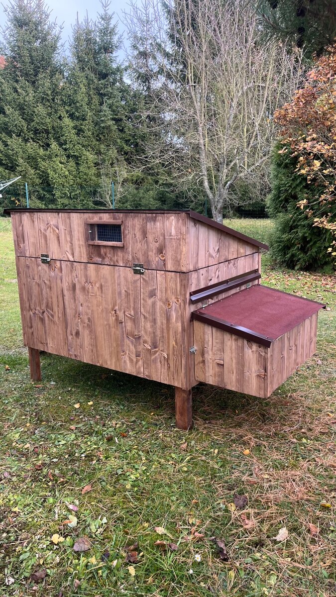 Kurník pro 10 slepic