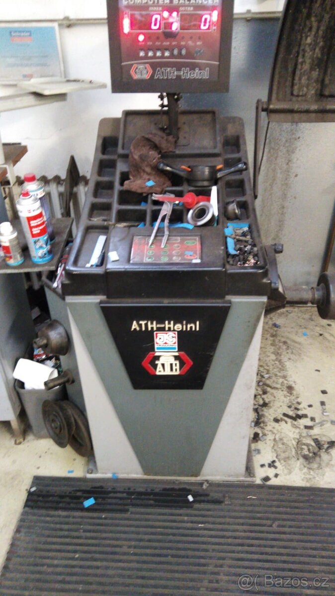 Vyvažovačka pro osobní PNEUSERVIS 2D/3D AUTOMAT,i na SPLÁTKY