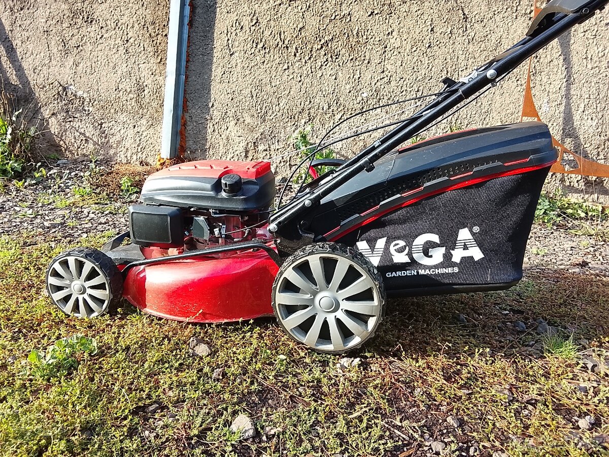 Sekačka Vega