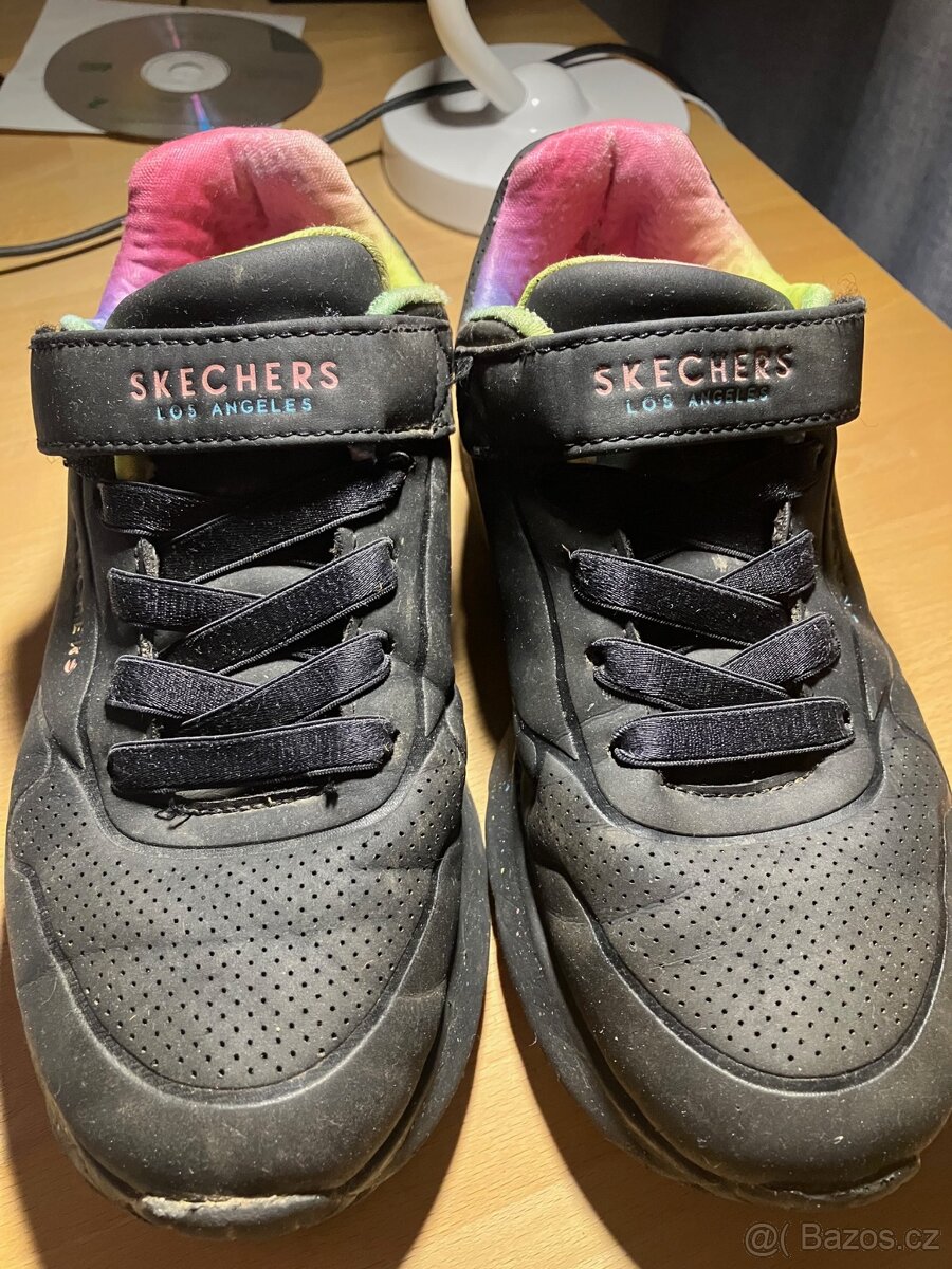 Skechers - dívčí boty, vel. 35