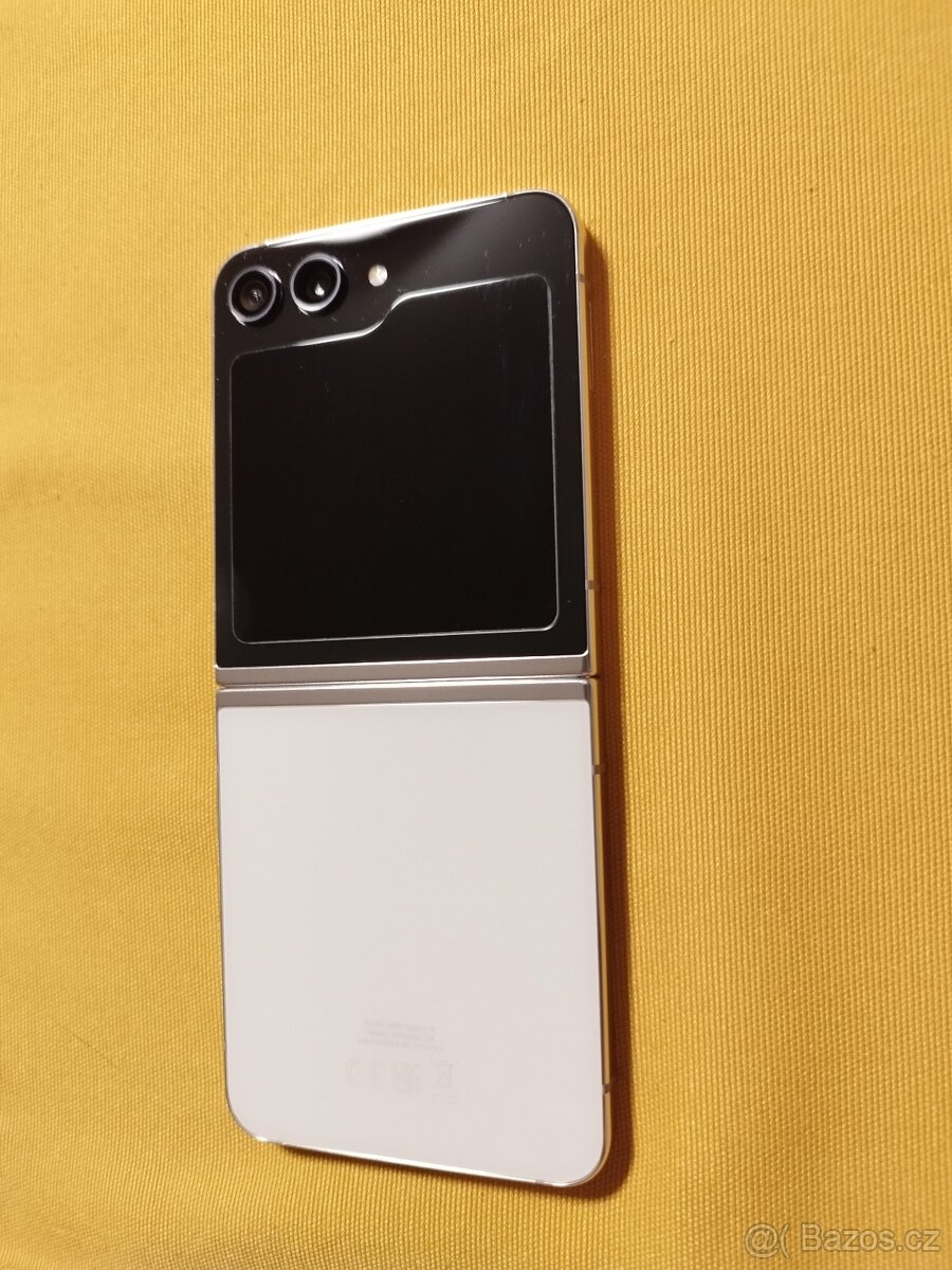 Samsung Z Flip 5