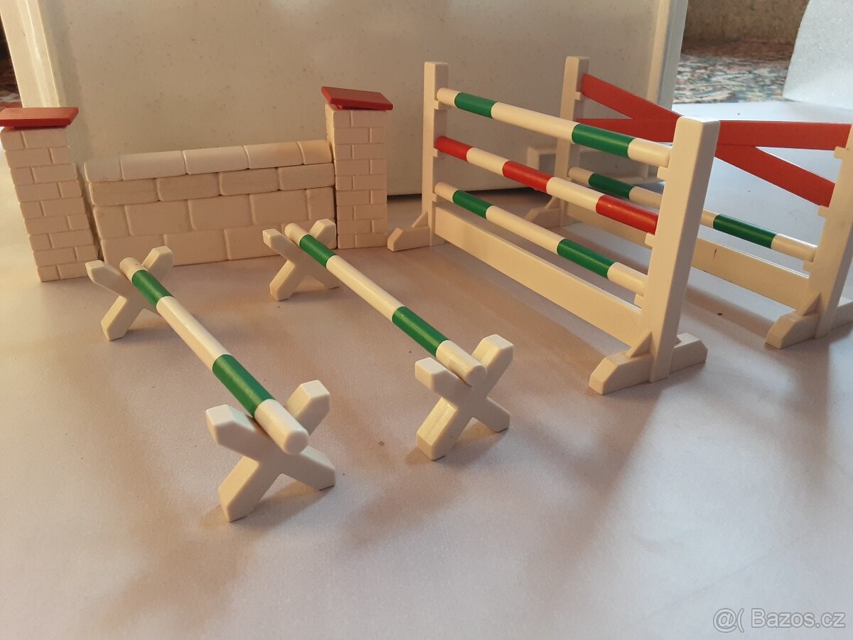 Překážky pro koníky, Schleich