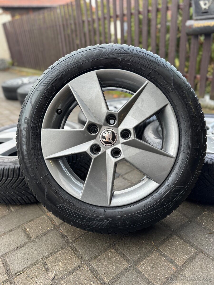 ORIGINÁL Alu Škoda ILIAS R16, 5x112 - TOP STAV