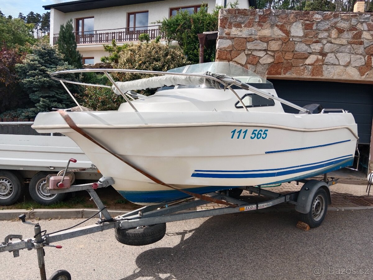 Quicksilver 450 30ps s vlekem Harbeck 750kg