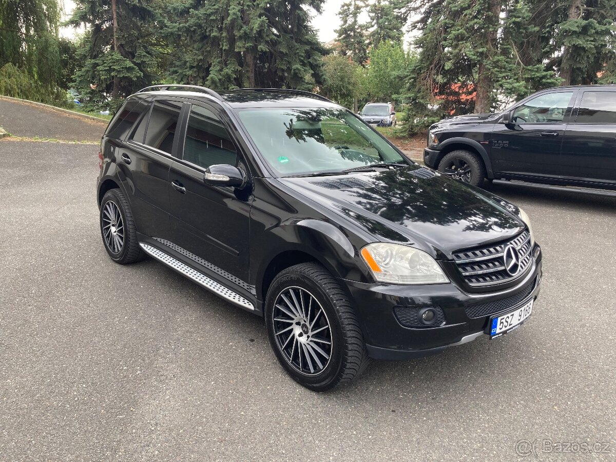Mercedes-Benz Třídy M W164 ML 350i V6 200kW 4MATIC Tažné STK