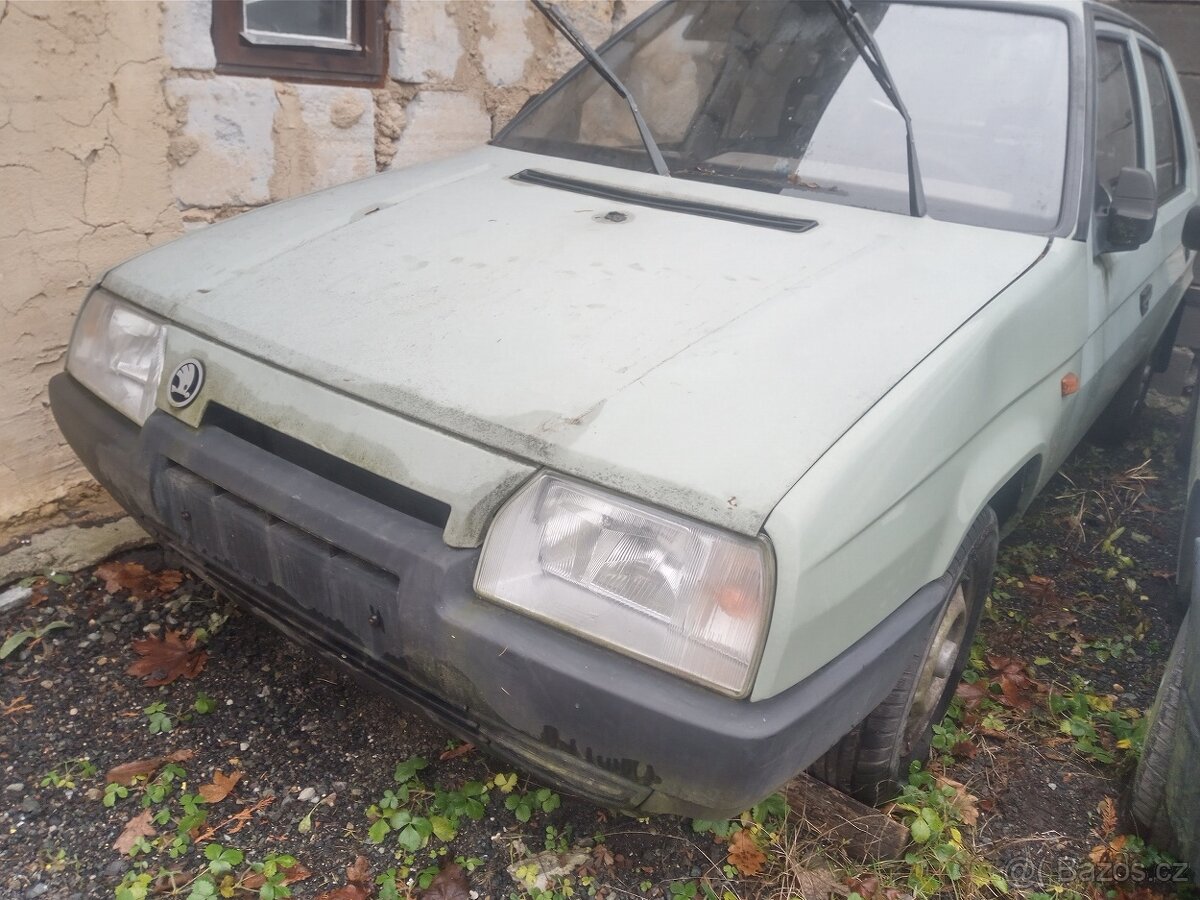Škoda favorit.