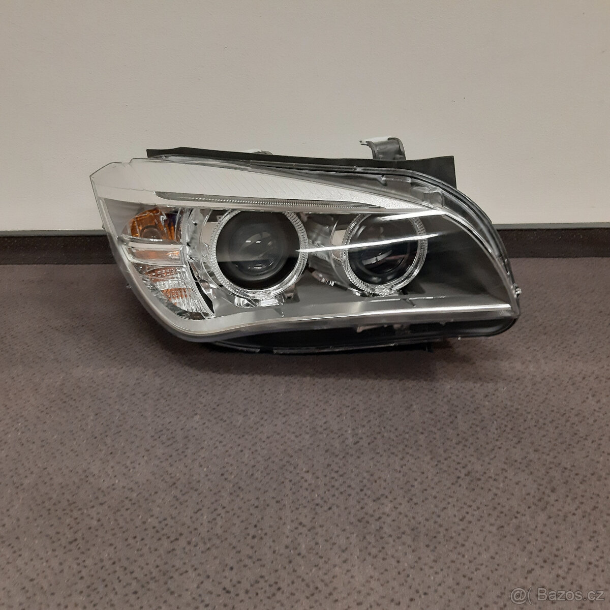 BMW X1 E84 LCi xenon adaptive pravý 63117290252