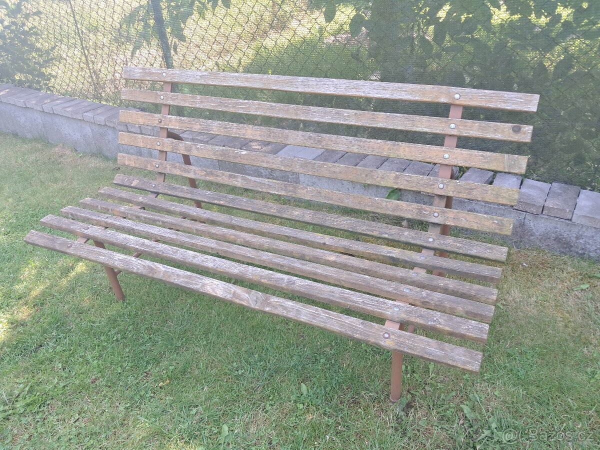 Retro zahradní lavička