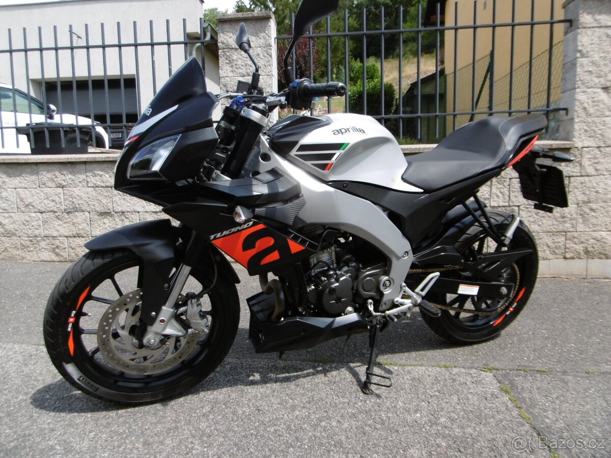 Aprilia Tuono 125 rv. 2019 11kw - otevřená, pěkná