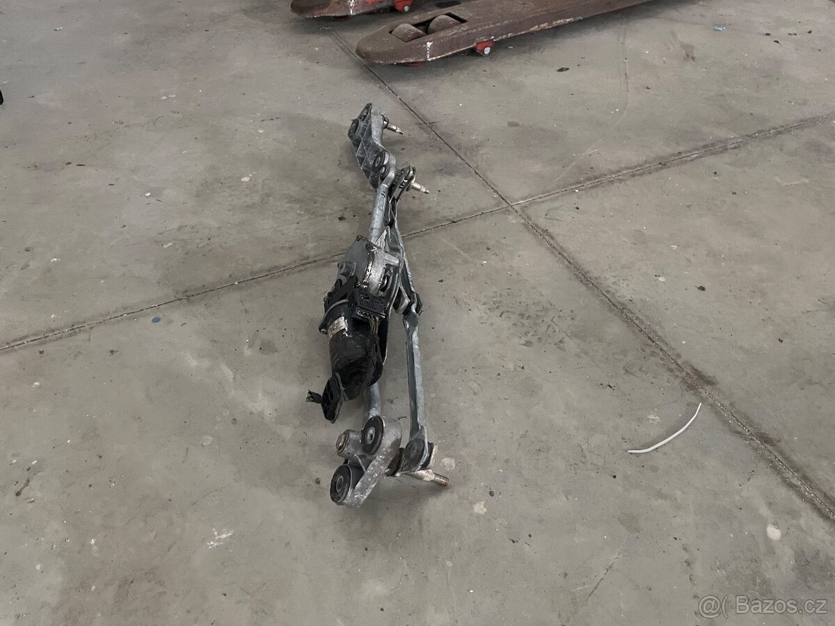 BMW e39 528i motůrek na stěrač
