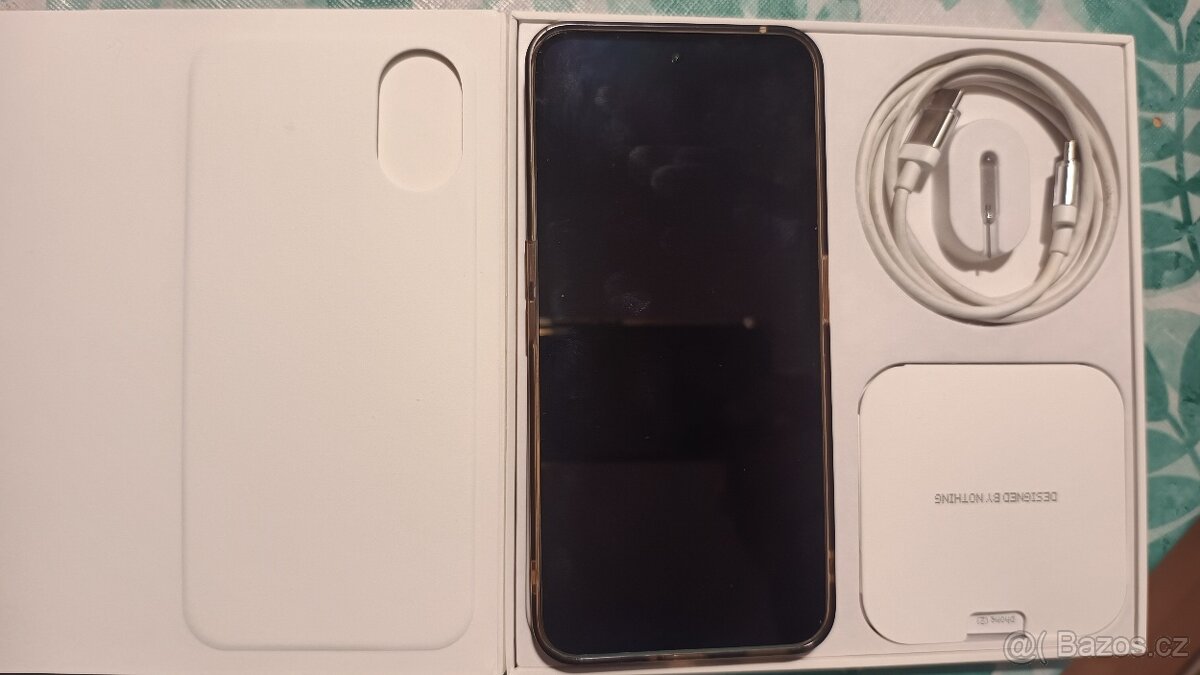 Nothing Phone 2, 12GB / 256GB, černá