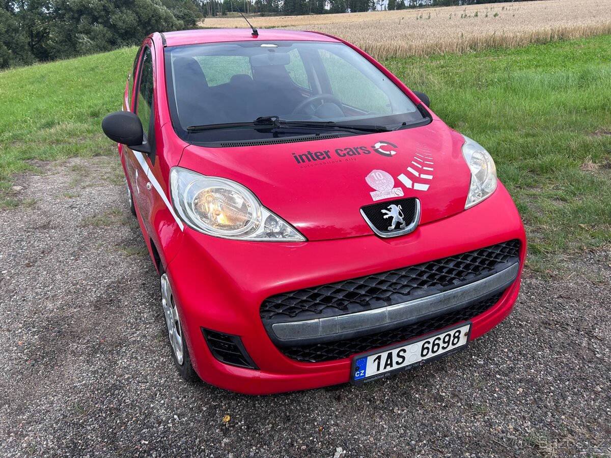 Peugeot 107 – malý červený ďábel hledá nového pána