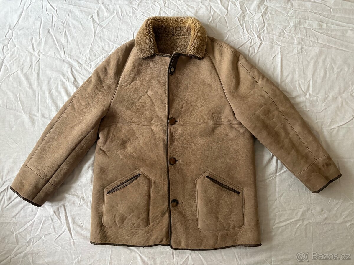 Anglický vintage kožich z ovčí kůže