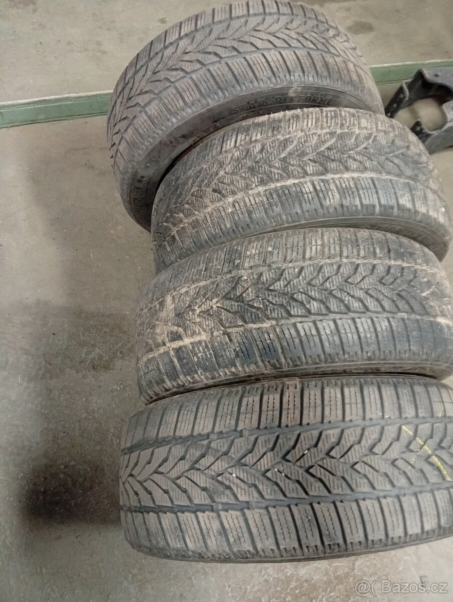 Zimní pneu 235/50R18 101v