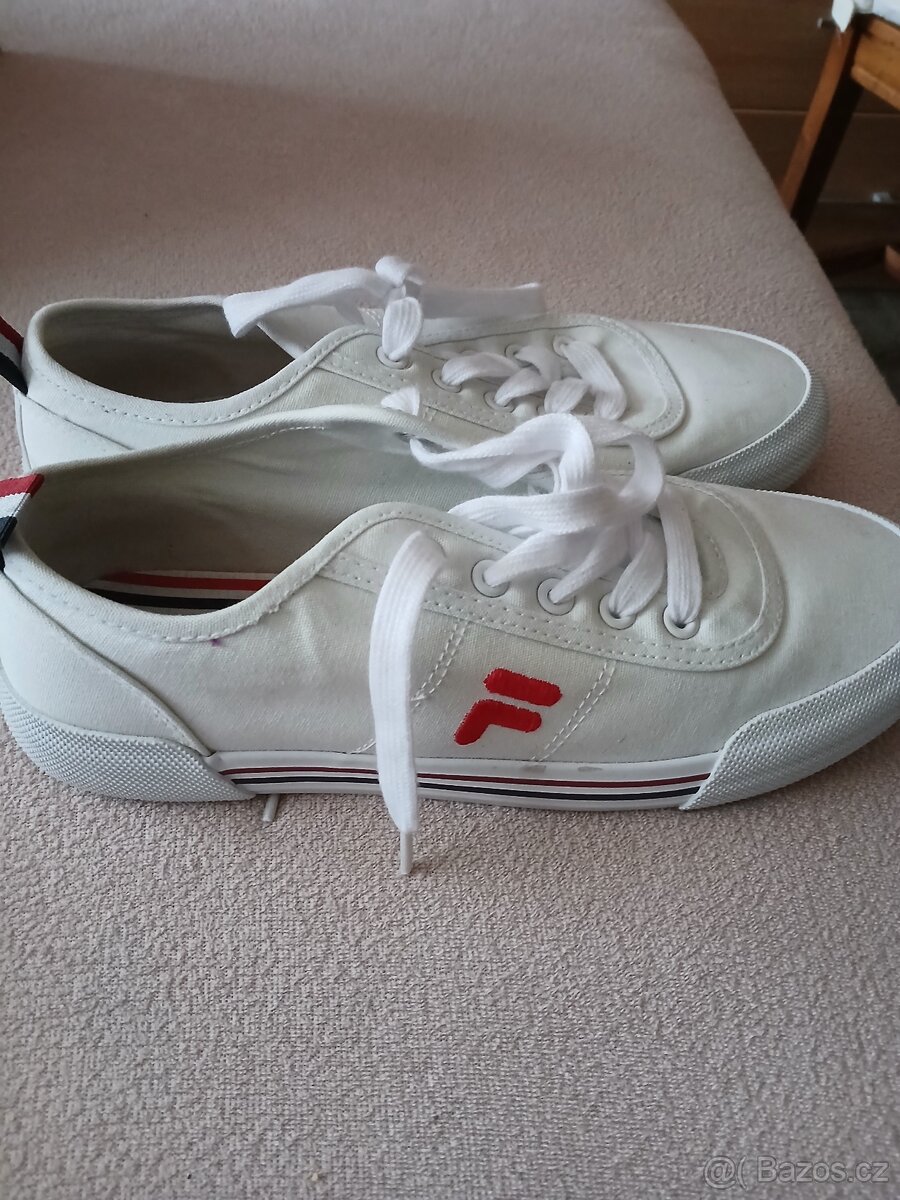 NOVÉ tenisky Fila vel.40