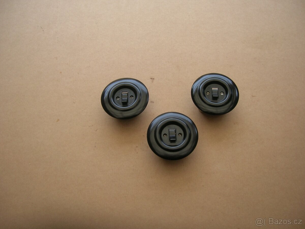 BAKELITOVÉ VYPINAČE DO ZDI-PÁČKOVÉ