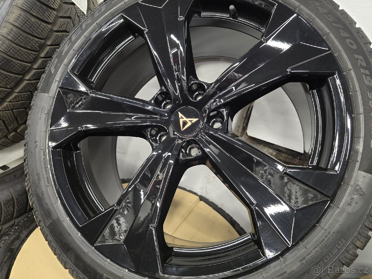 Zimní alu kola Seat Cupra Ateca r19