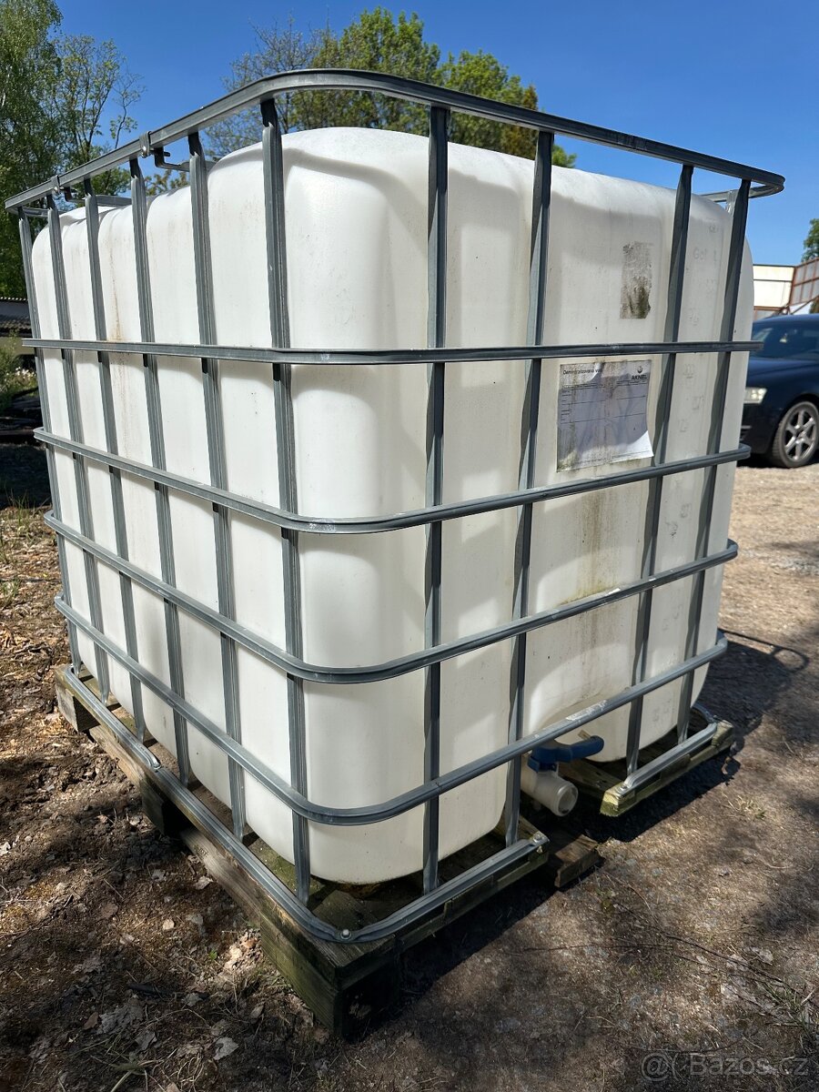 Nádrž na vodu 1000l