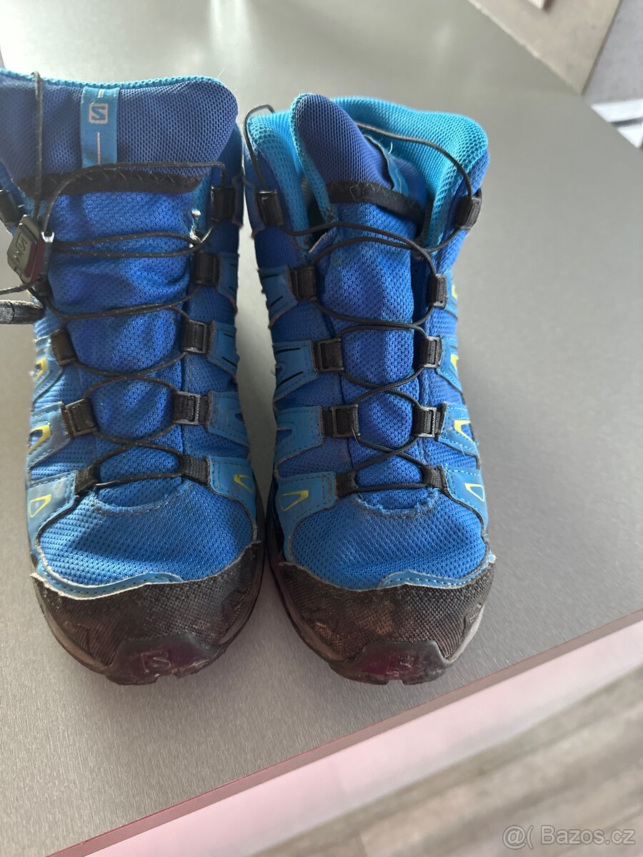 Salomon gore-Tex vel 37