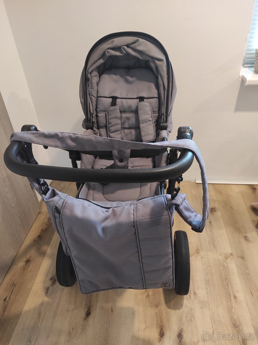 Trojkombinace moon nuova