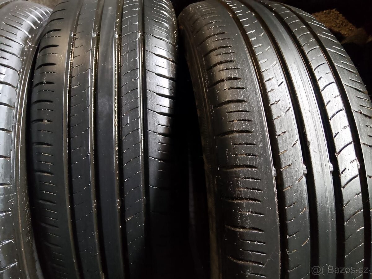 215/60/17 96h Dunlop - letní pneu 2ks