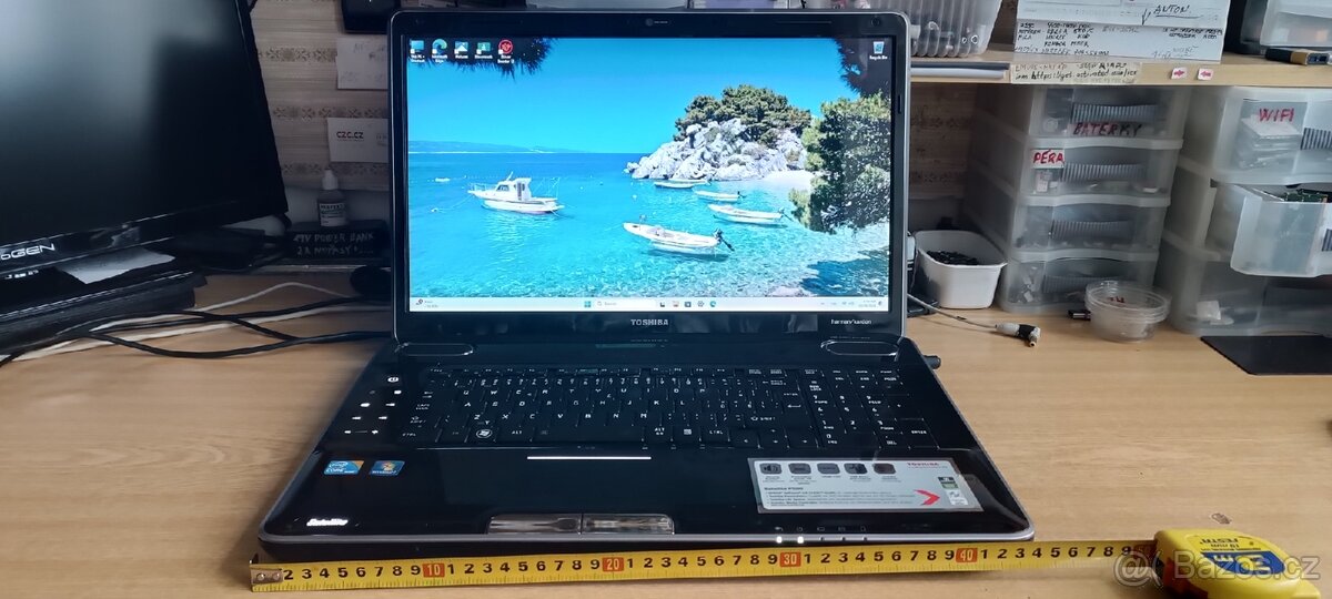 Veliká Toshiba satellite P500, Win. 11, RAM 8, herní