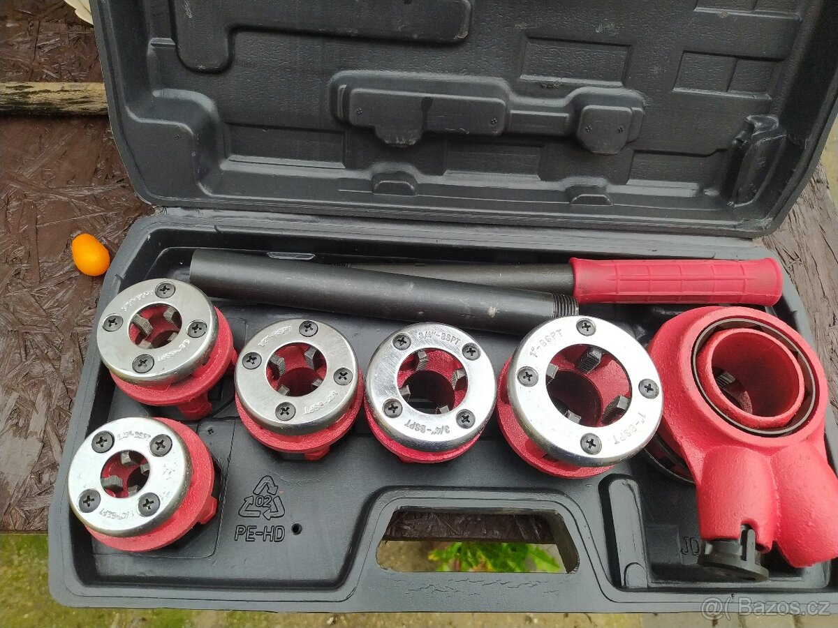 Řezačka závitů sada