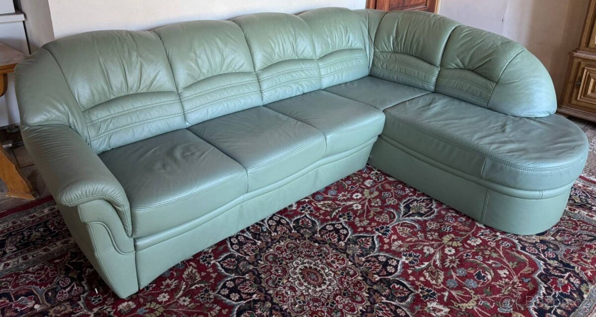 Rohová kožená rozkládací sedačka,6740