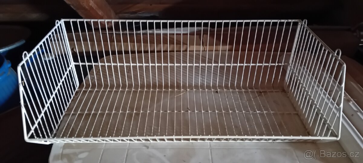 Košíkový regál