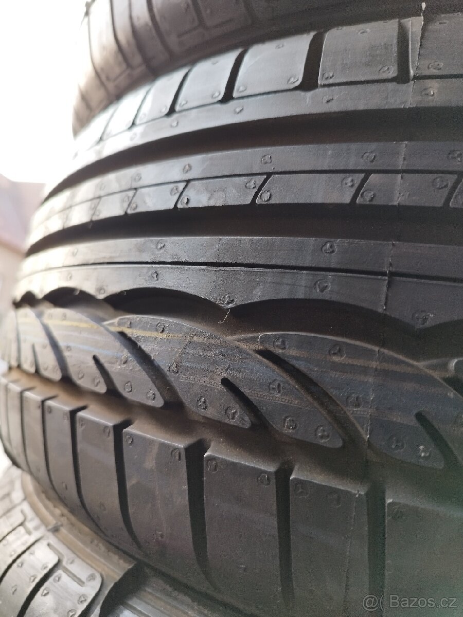 Nove letni pneu 195/50R16 Dunlop
