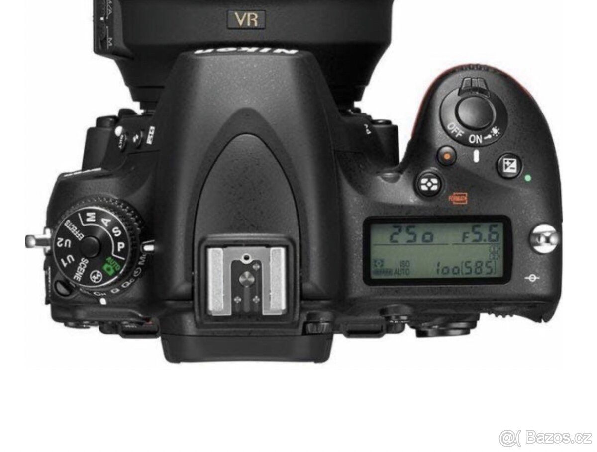 Horni sklicko na display pro Nikon D750