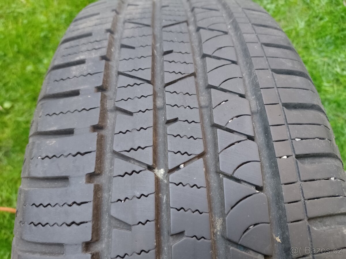215/65 R16 98H