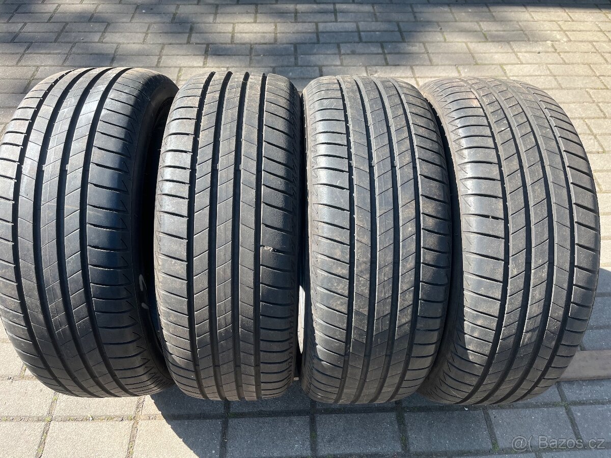 Letní pneu Bridgestone Turanza 215/55R17