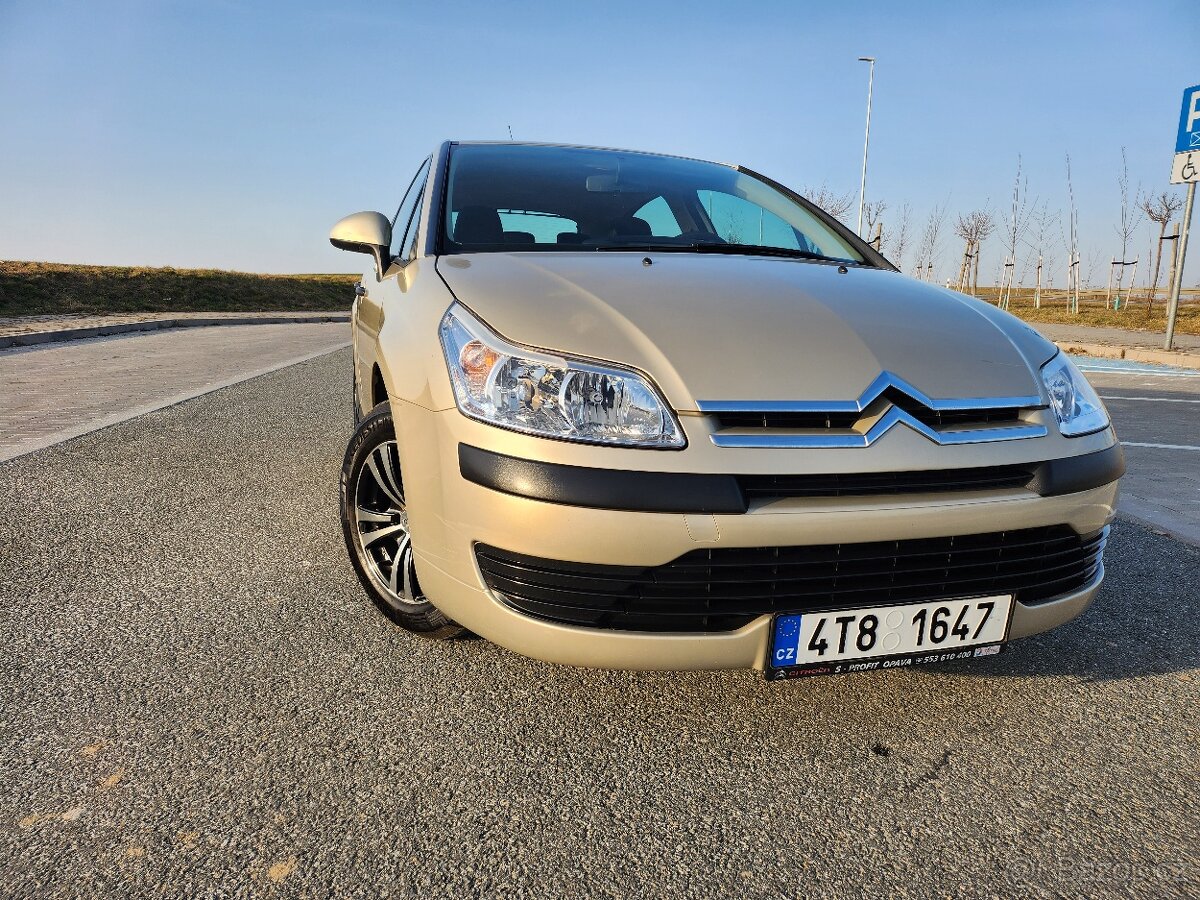 Citroen C4 - garážováno, tažné, původ ČR