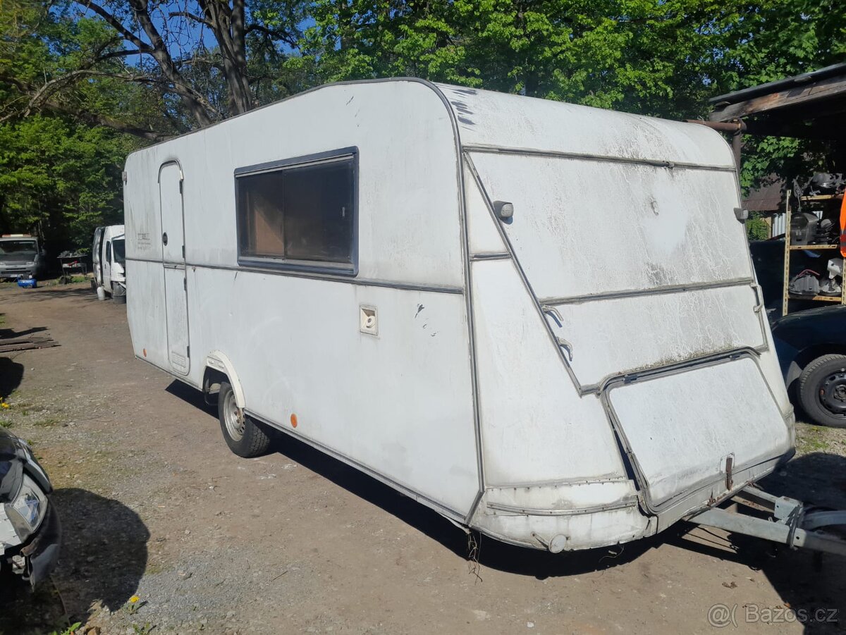 Karavan jako stavební buňka