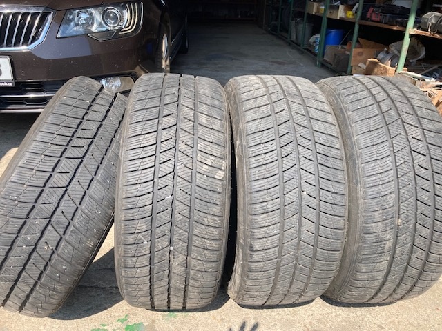 sada pneu Landsail 225/40x18